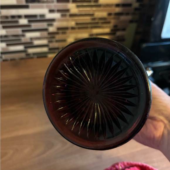 Vintage Amethyst Carnival Glass Fluted Vase - Picture 4 of 9